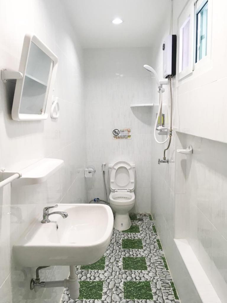 Rawai Studio Apartments By Psa Bagian luar foto
